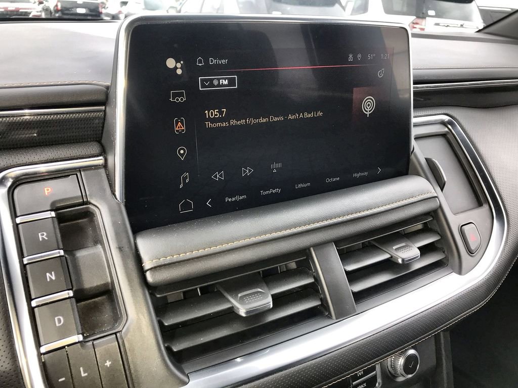 Used 2024 GMC Yukon AT4 w/ Technology Package AWD/4WD image 16