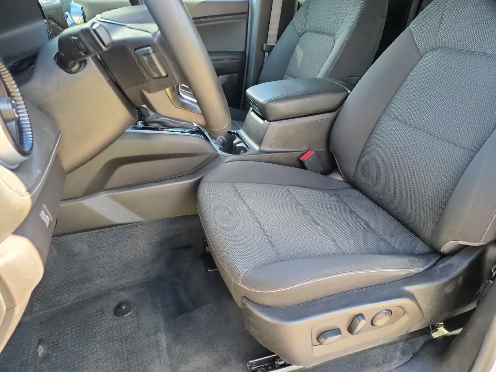Used 2023 Chevrolet Colorado LT w/ LT Convenience Package II AWD/4WD image 21