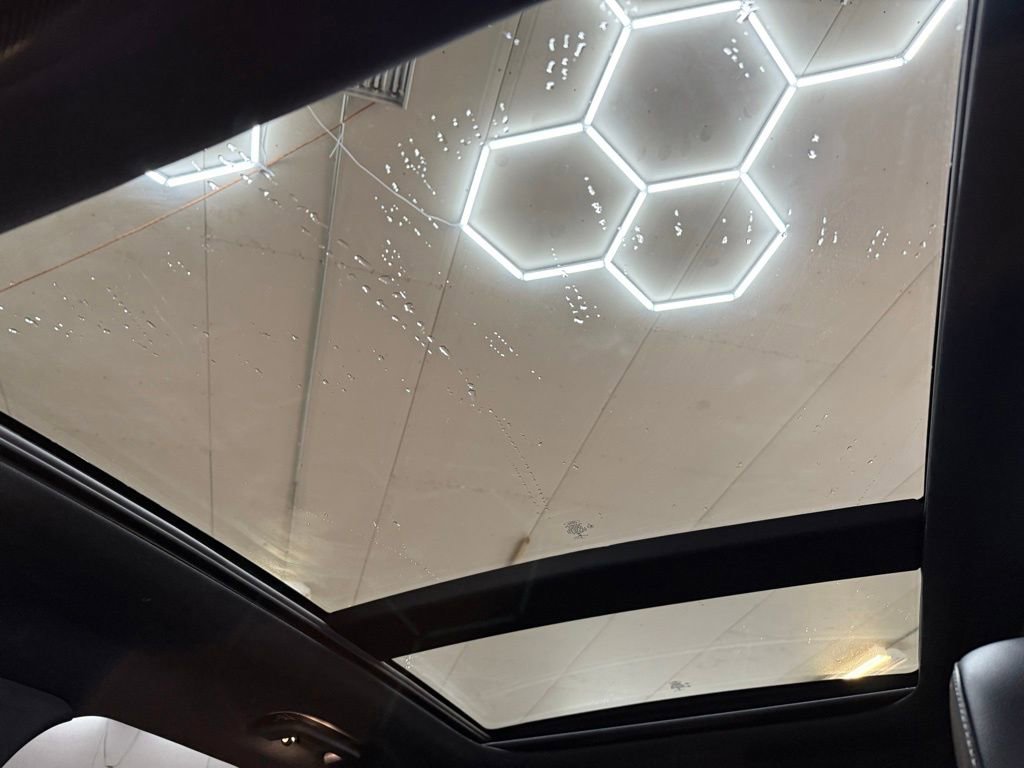 Certified 2022 Ford Edge ST w/ Equipment Group 401A image 2