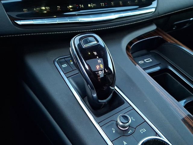 Certified 2022 Cadillac Escalade Premium Luxury image 19