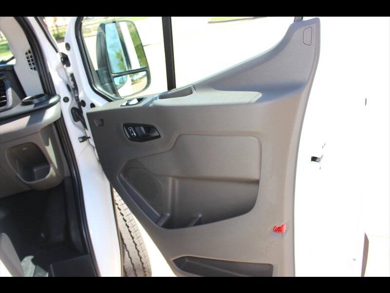 Used 2023 Ford Transit 250 Medium Roof image 18