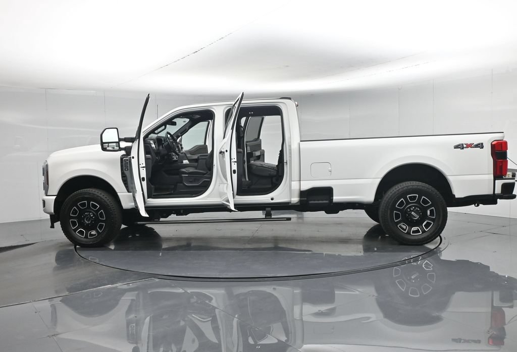 Used 2024 Ford F250 Platinum AWD/4WD image 38