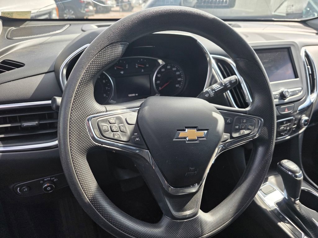 Used 2021 Chevrolet Equinox LT w/ LPO, Cargo Package image 8