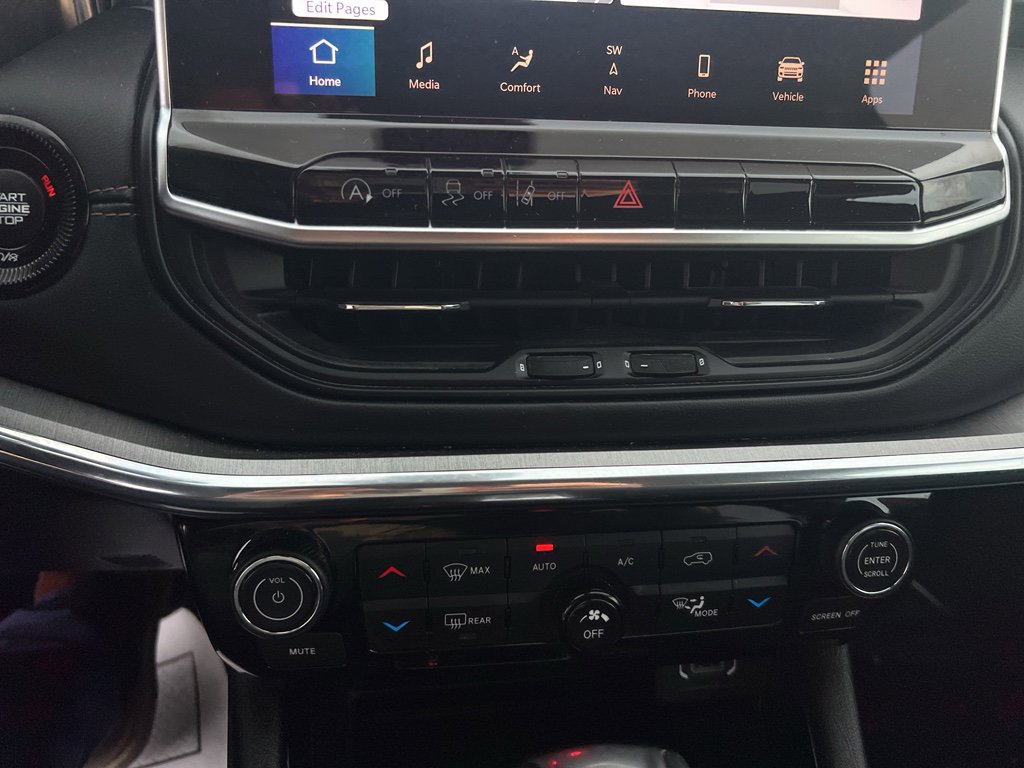 Used 2022 Jeep Compass Limited w/ (RED) Package image 17