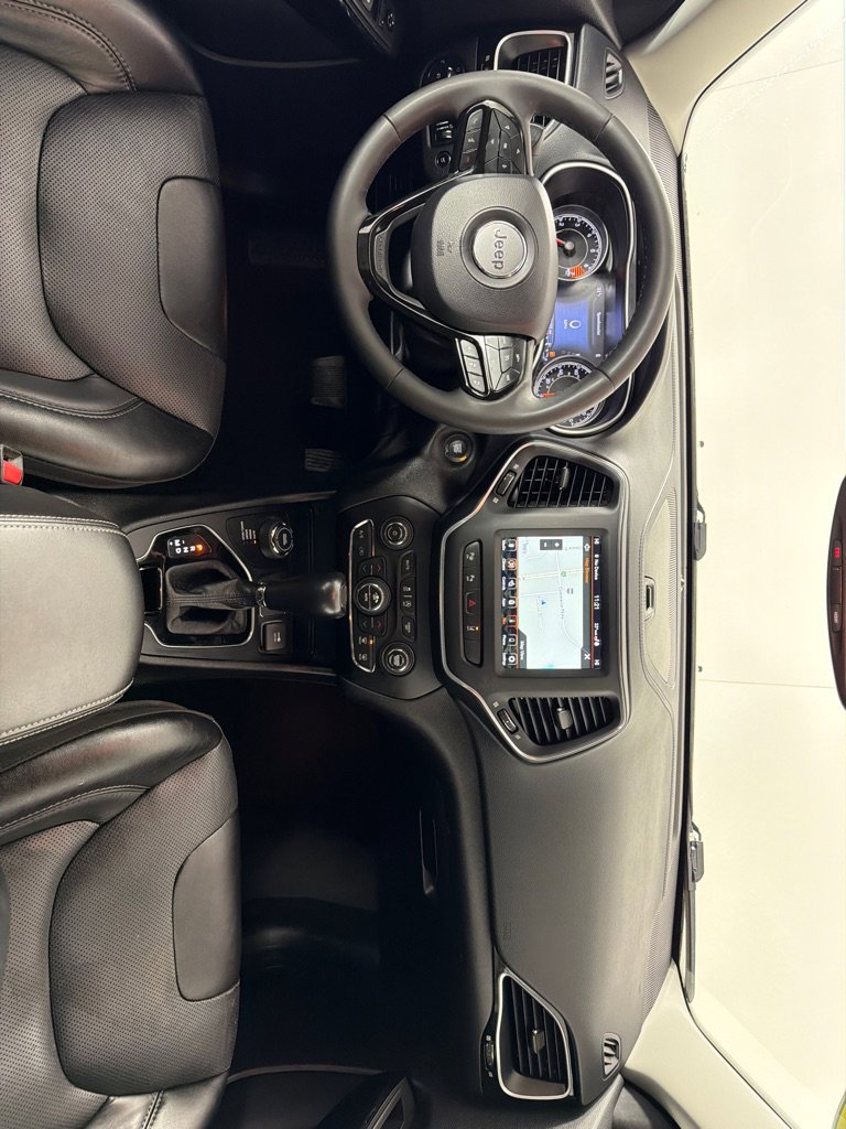 Used 2023 Jeep Cherokee Altitude Lux image 26