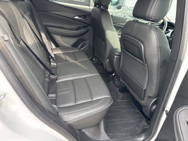 Certified 2020 Buick Encore GX Essence FWD image 44