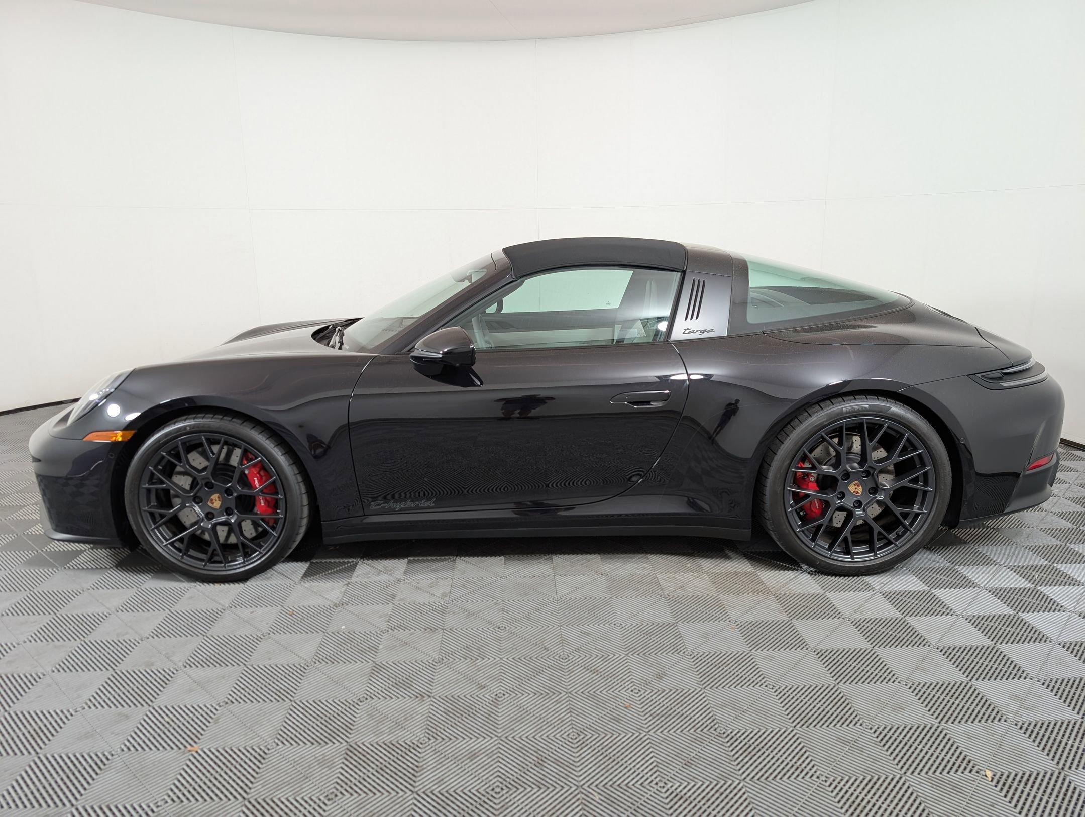 Used 2025 Porsche 911 Targa 4 GTS image 2