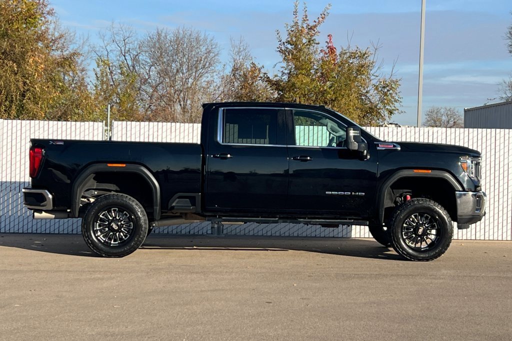 Used 2023 GMC Sierra 3500 SLE w/ SLE Value Package image 3