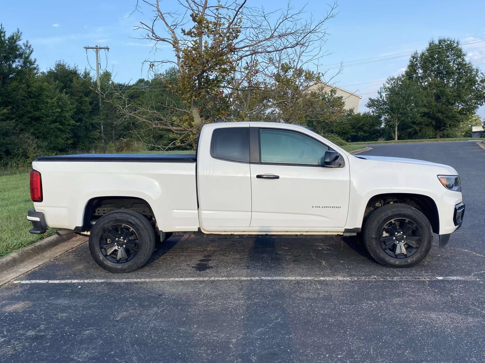 Used 2022 Chevrolet Colorado LT w/ LT Convenience Package RWD image 5