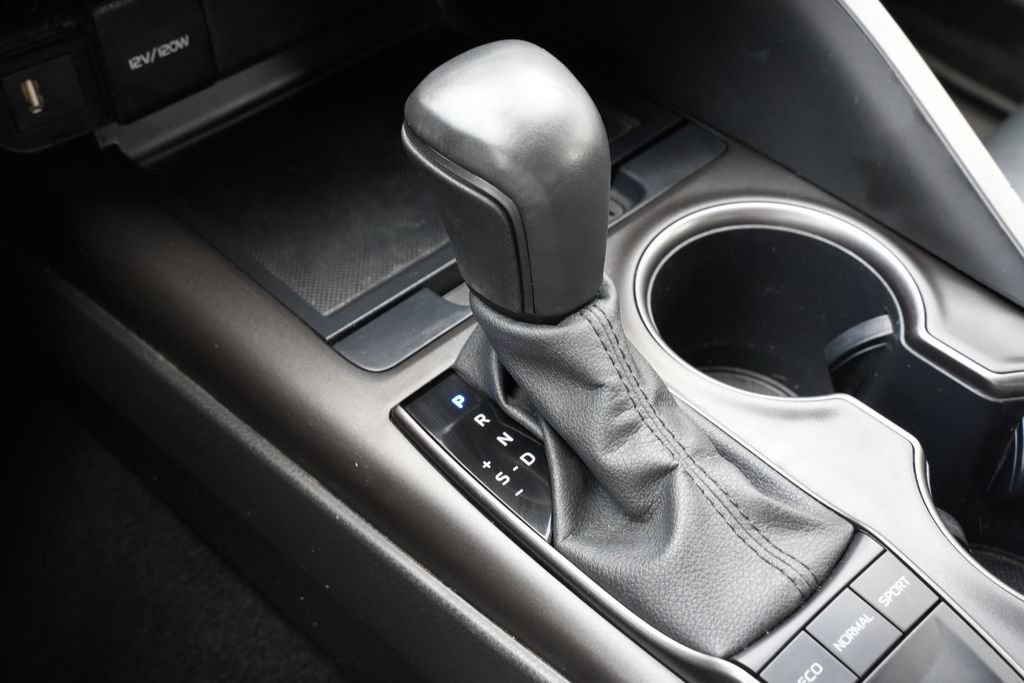 Used 2023 Toyota Camry SE FWD image 12