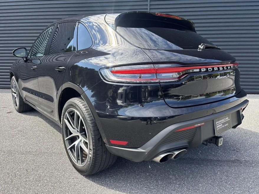 Certified 2023 Porsche Macan S AWD/4WD image 3
