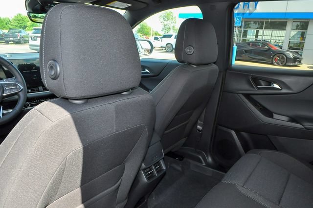 New 2026 Chevrolet Equinox LT w/ Safety and Technology Package FWD image 12