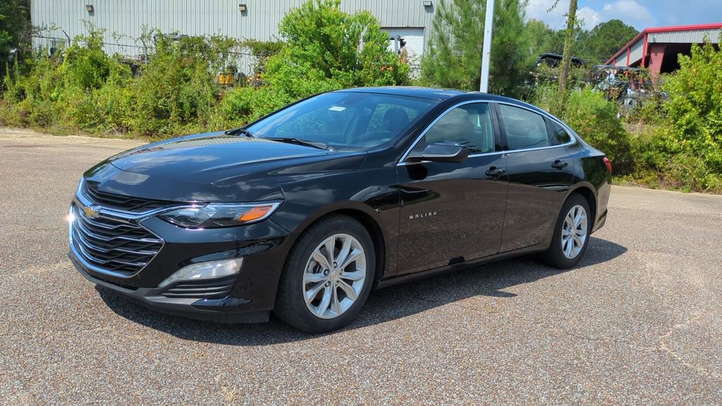 Used 2024 Chevrolet Malibu LT image 1