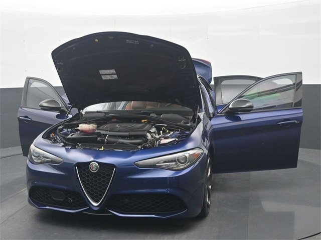 Used 2019 Alfa Romeo Giulia Base image 36
