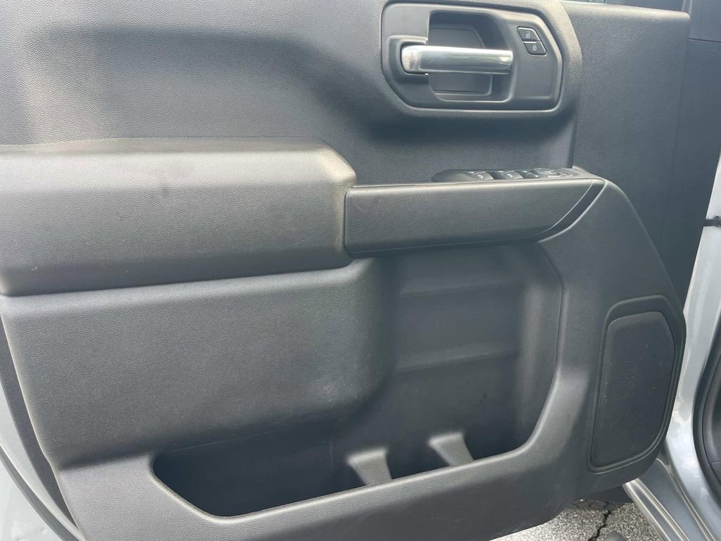 Used 2024 Chevrolet Silverado 2500 Custom w/ Custom Value Package image 16