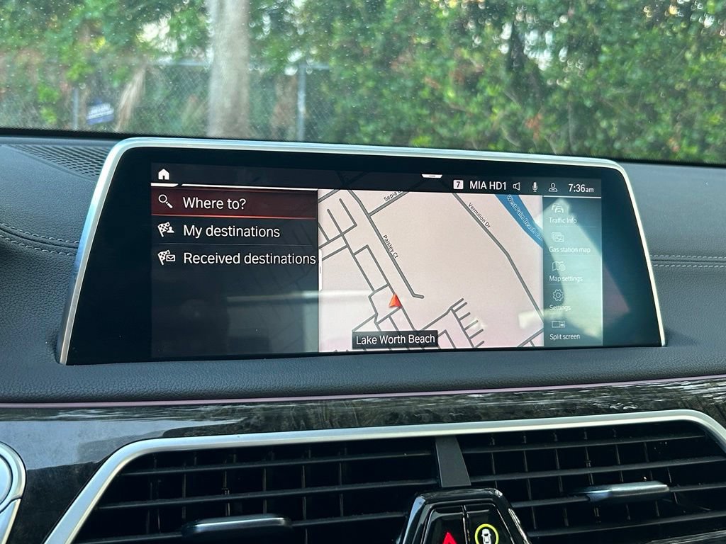 Used 2022 BMW 740i w/ M Sport Package RWD image 12