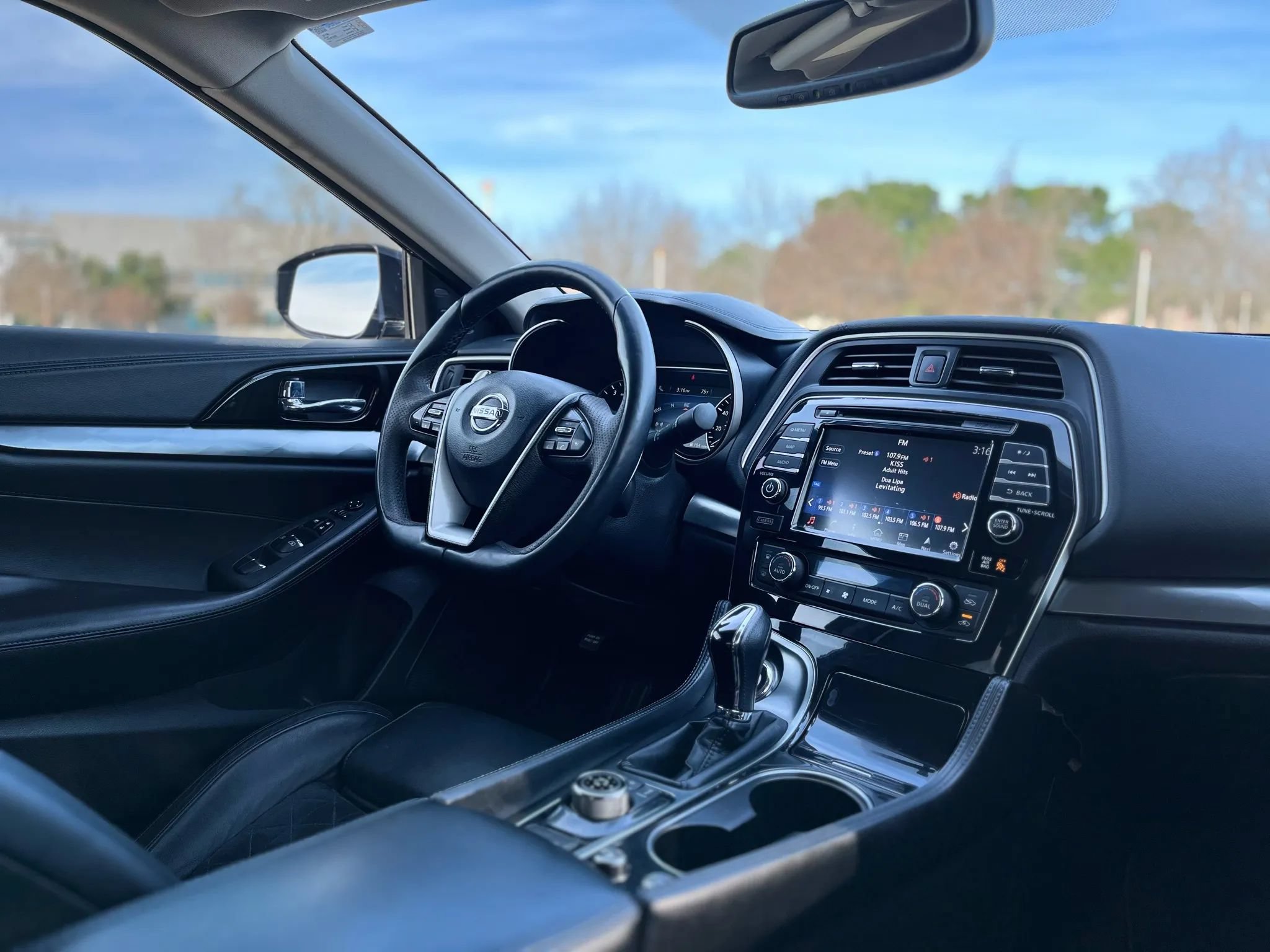 Used 2017 Nissan Maxima SR w/ Midnight Edition FWD image 15