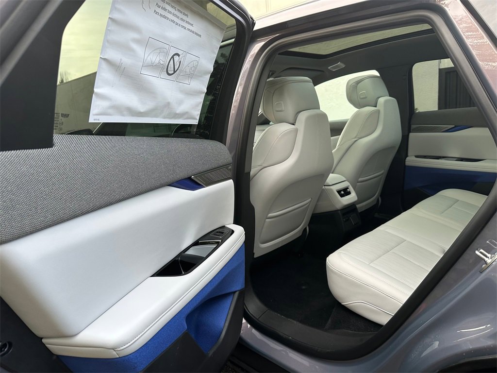 New 2026 Cadillac Optiq Luxury 2 image 16