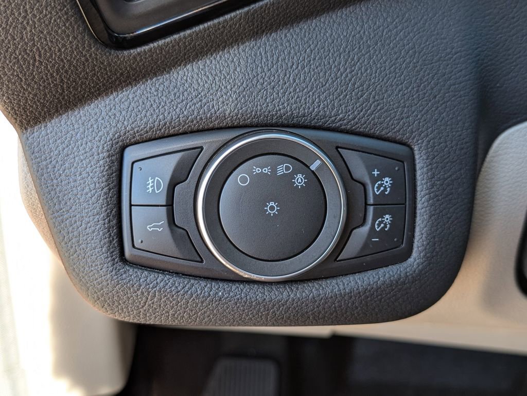 Used 2019 Ford Escape Titanium image 30