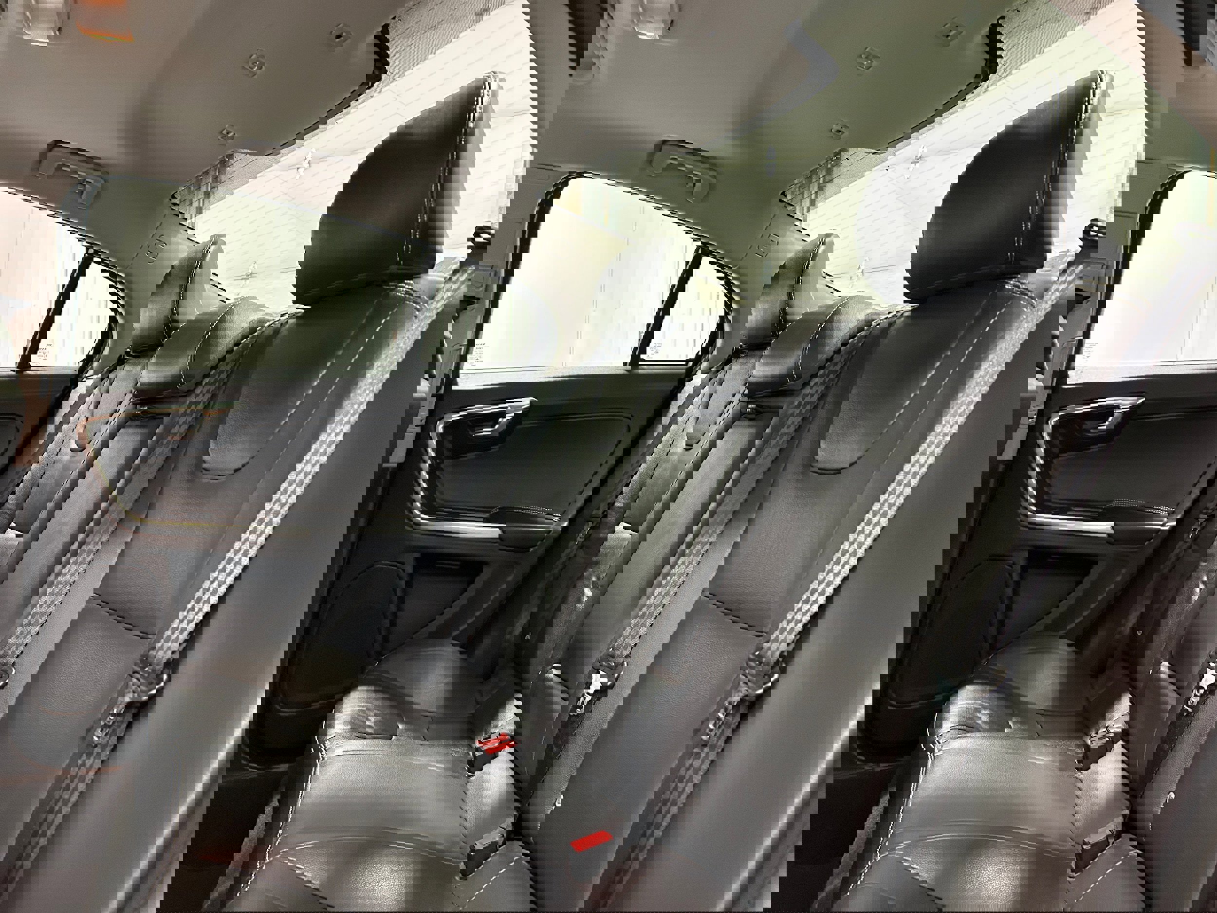 Used 2018 Volvo S60 T5 Dynamic w/ Vision Package image 28