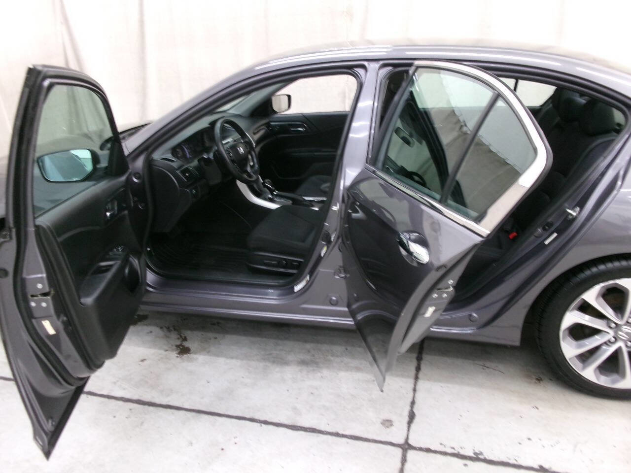 Used 2014 Honda Accord Sport image 12