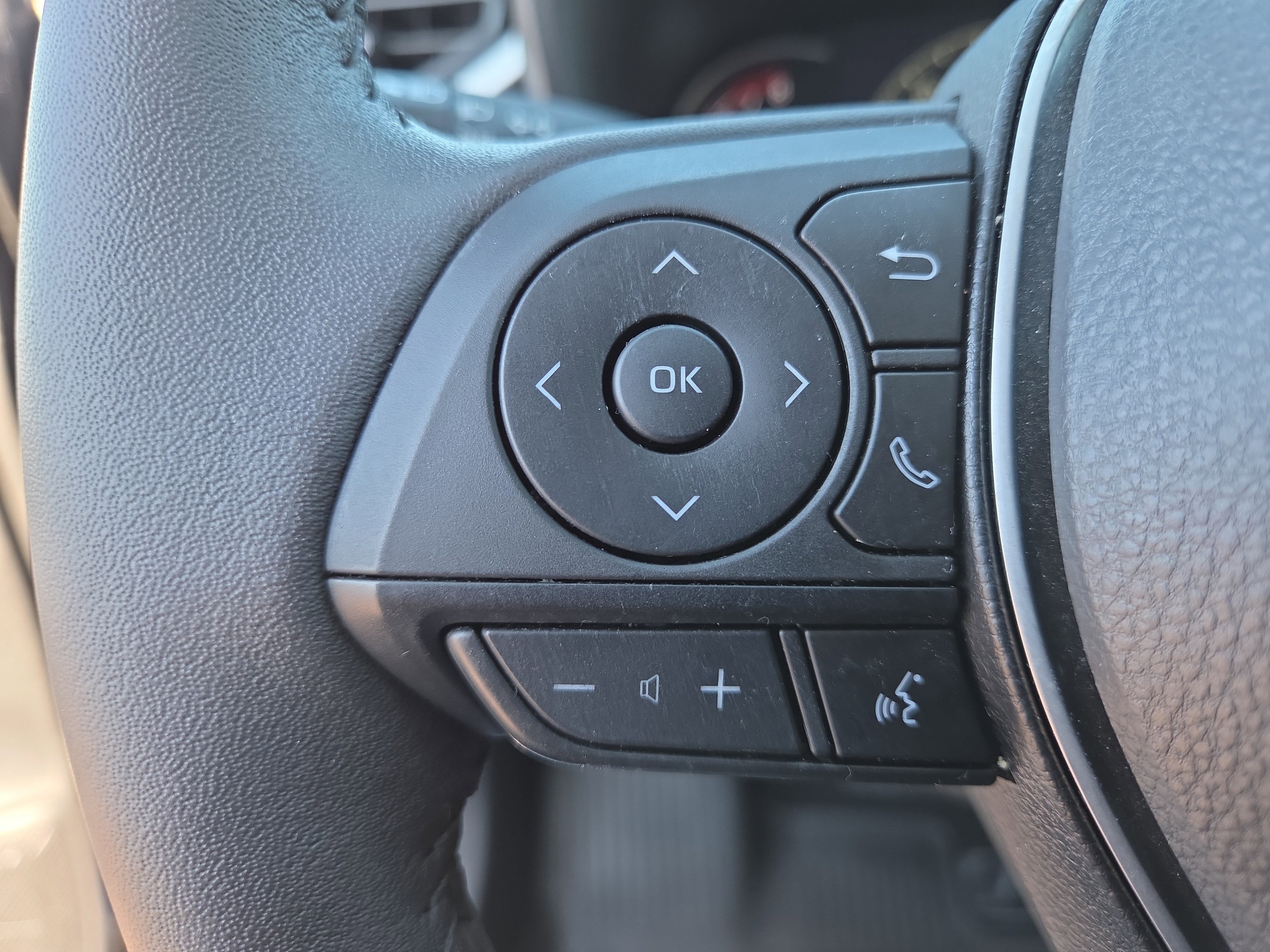 Certified 2023 Toyota RAV4 XLE w/ Convenience Package image 27