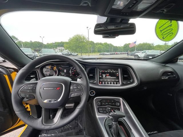 Used 2017 Dodge Challenger R/T Plus RWD image 10