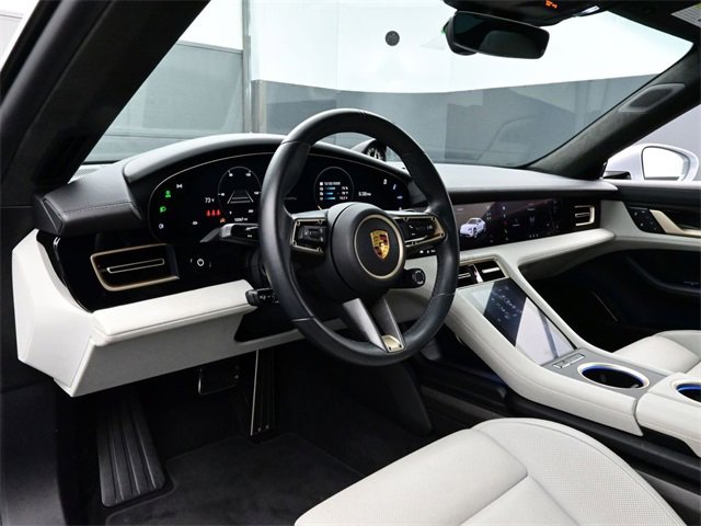 Used 2022 Porsche Taycan Turbo S image 4