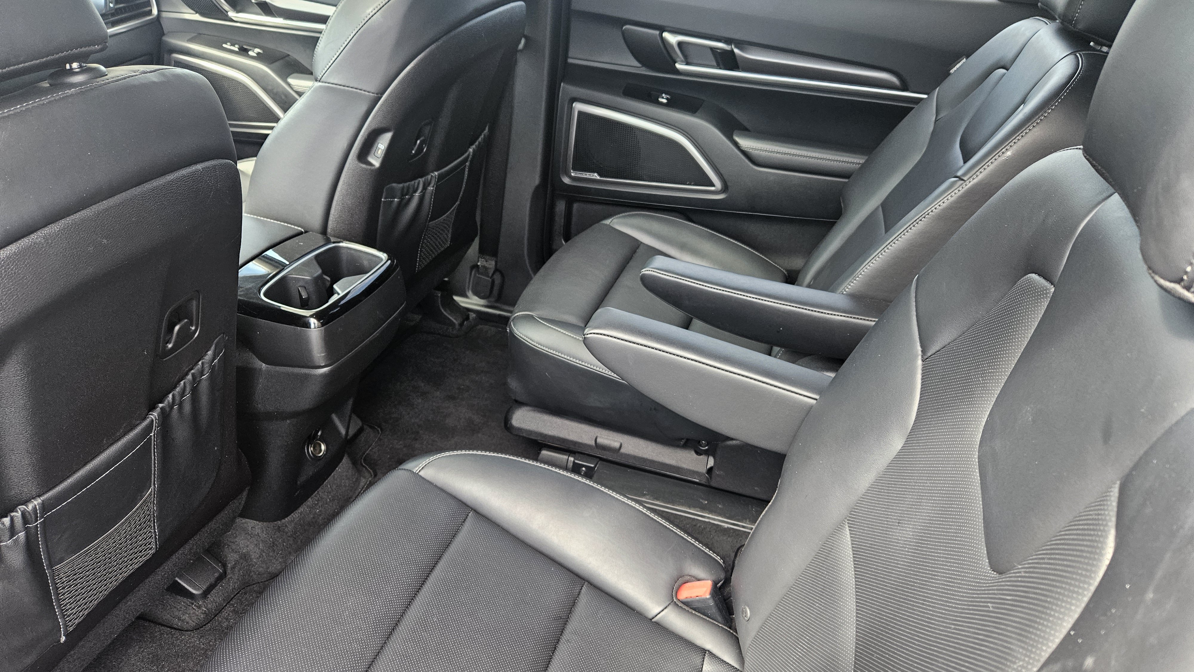 Used 2025 Kia Telluride S FWD image 14