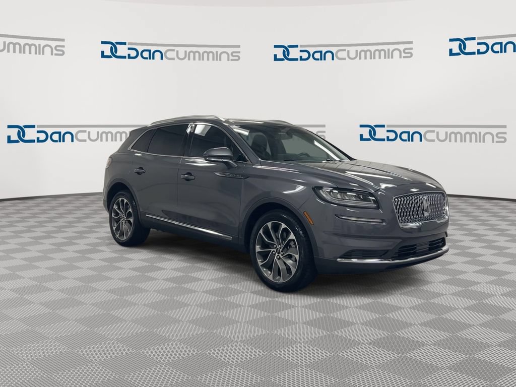 Used 2023 Lincoln Nautilus Reserve AWD/4WD image 2