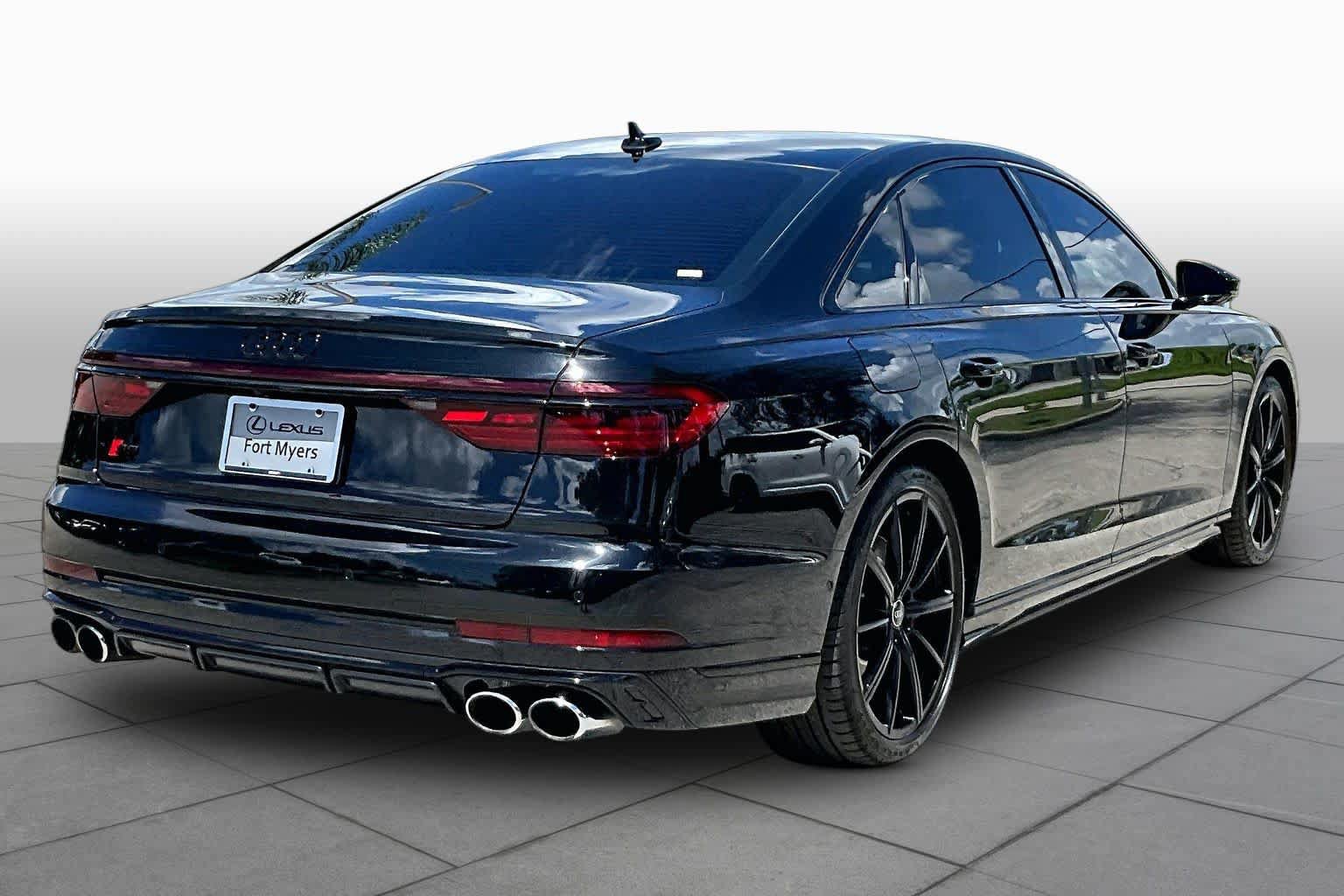 Used 2022 Audi S8 w/ S8 Executive Package AWD/4WD image 13