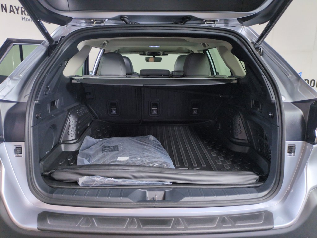 Used 2025 Subaru Outback Limited AWD/4WD image 29