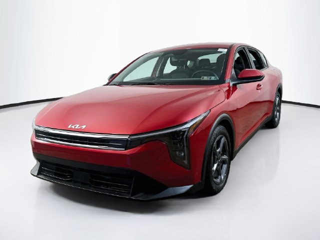 Used 2025 Kia K4 FWD image 3