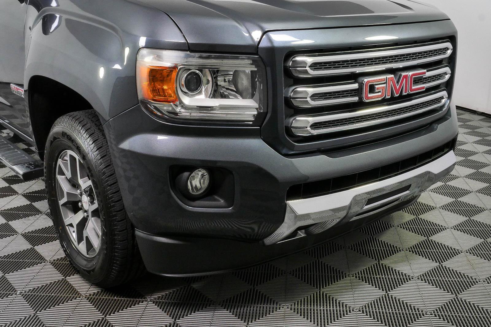Used 2016 GMC Canyon SLE w/ All Terrain Package AWD/4WD image 34