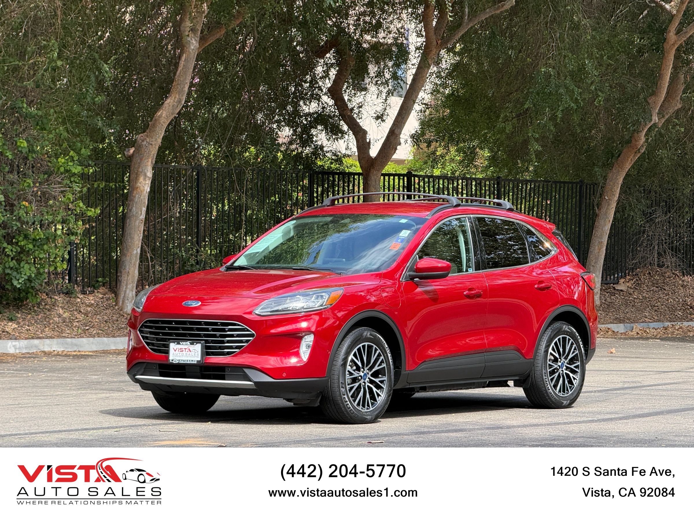 Used 2021 Ford Escape Titanium FWD image 1