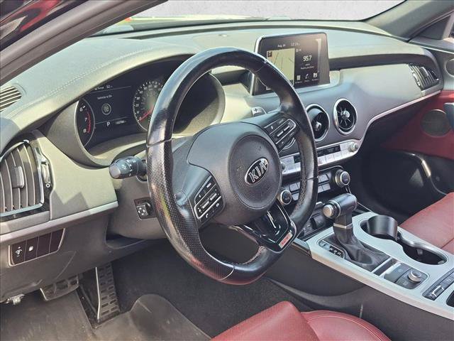 Used 2018 Kia Stinger GT1 RWD image 10