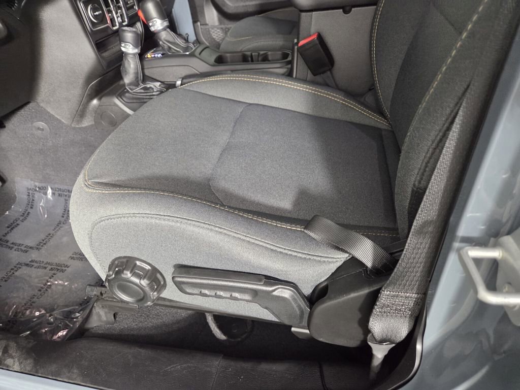 Certified 2025 Jeep Wrangler Sahara w/ Safety Group image 14