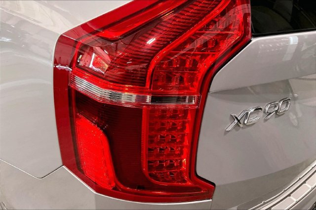 Certified 2024 Volvo XC90 T8 Ultimate w/ Lounge Package AWD/4WD image 34