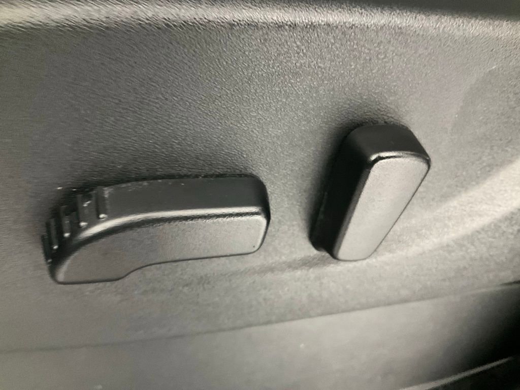 Used 2024 Nissan Frontier SV w/ Technology Package image 21