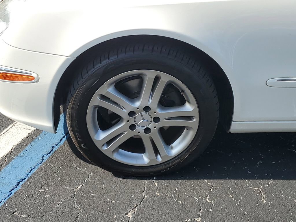 Used 2006 Mercedes-Benz E 350 4MATIC Sedan image 11