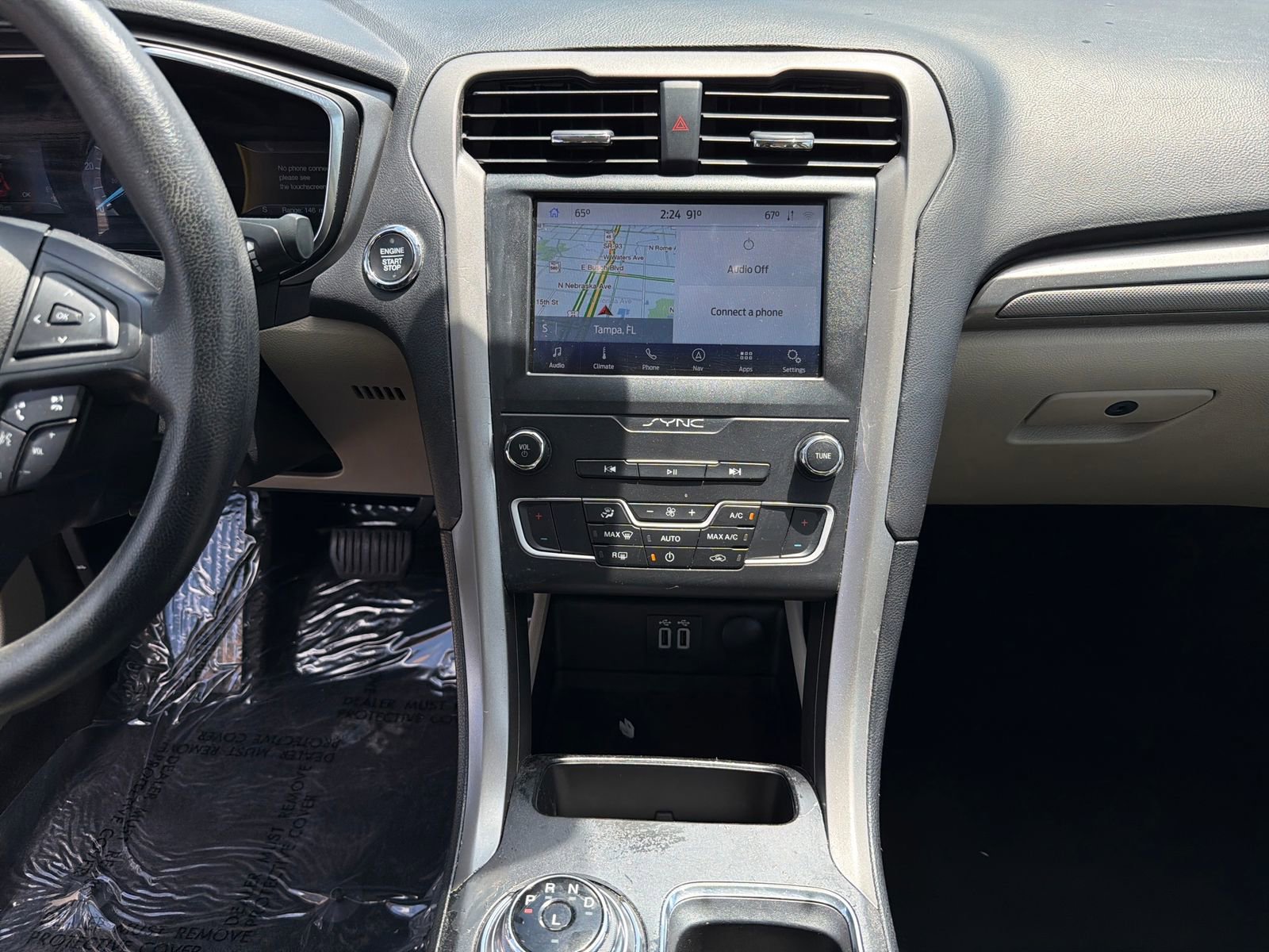 Used 2020 Ford Fusion SE FWD image 17