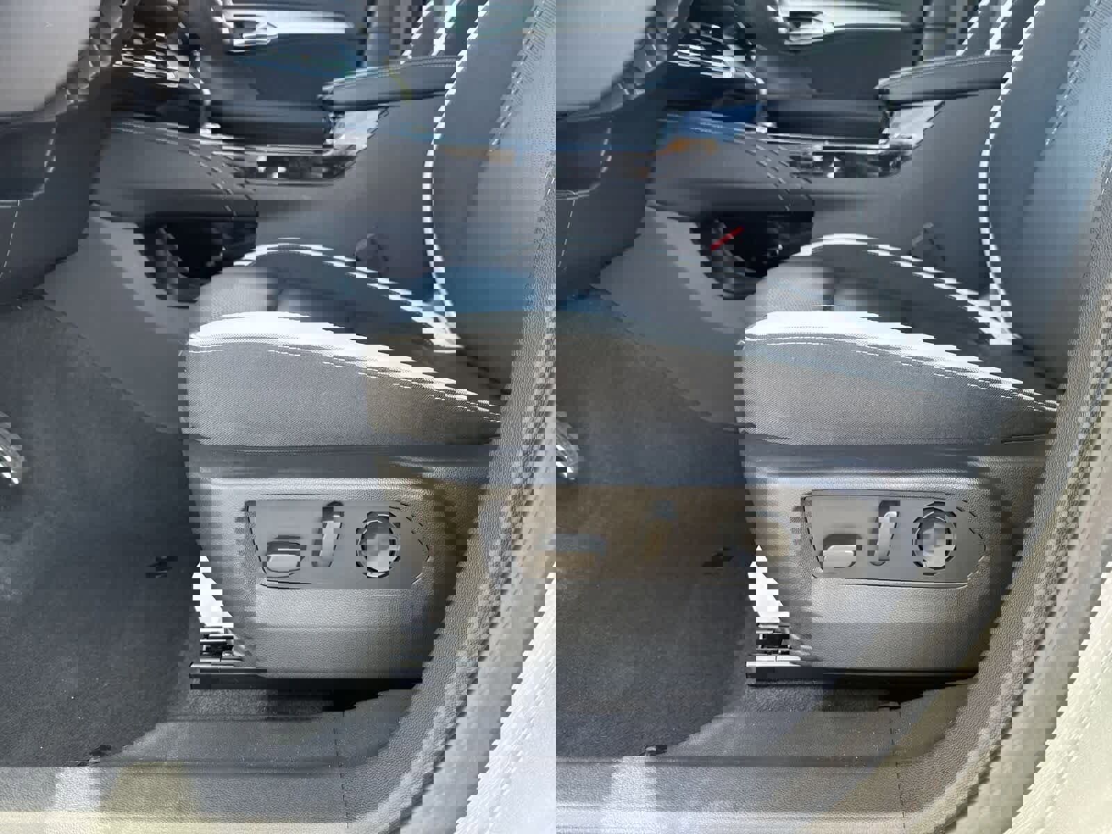 Used 2025 Buick Envision Sport Touring image 18