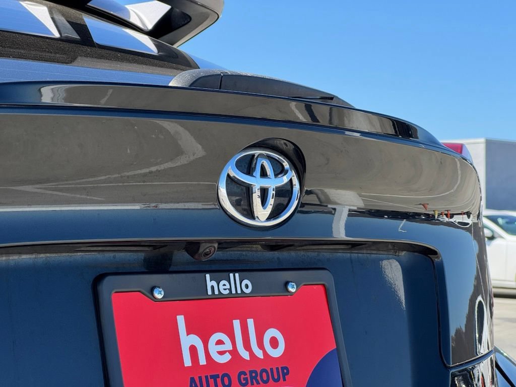 Used 2020 Toyota C-HR XLE FWD image 24