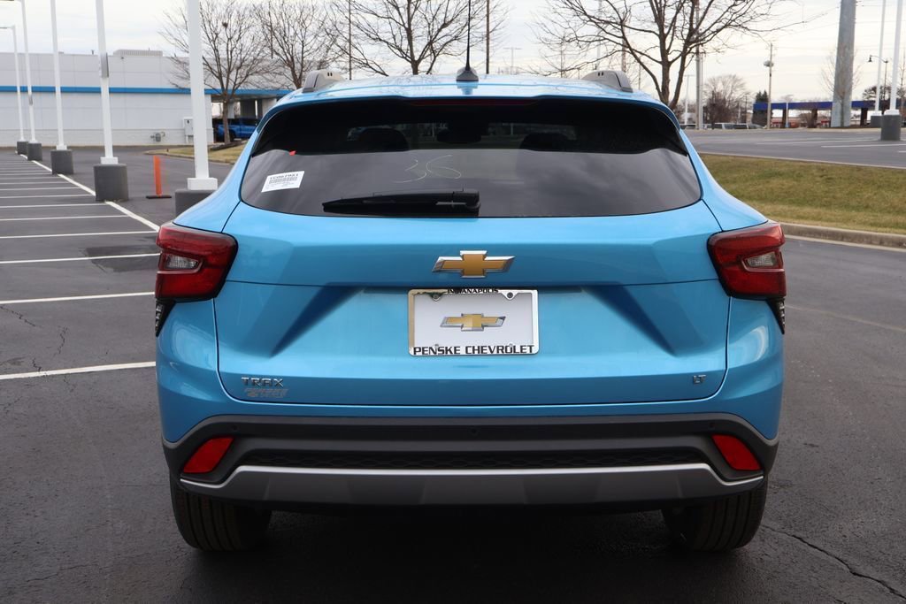 New 2026 Chevrolet Trax LT w/ Driver Confidence Package FWD image 6