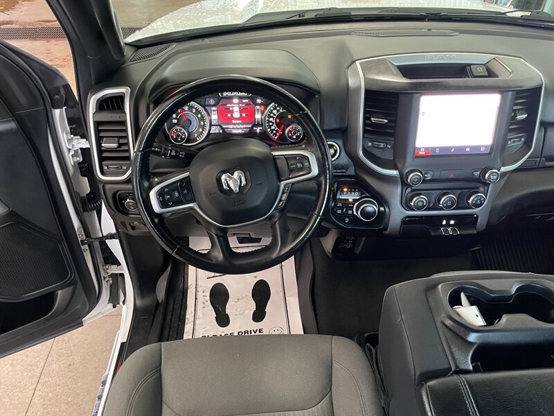 Used 2022 RAM 1500 Big Horn AWD/4WD image 11