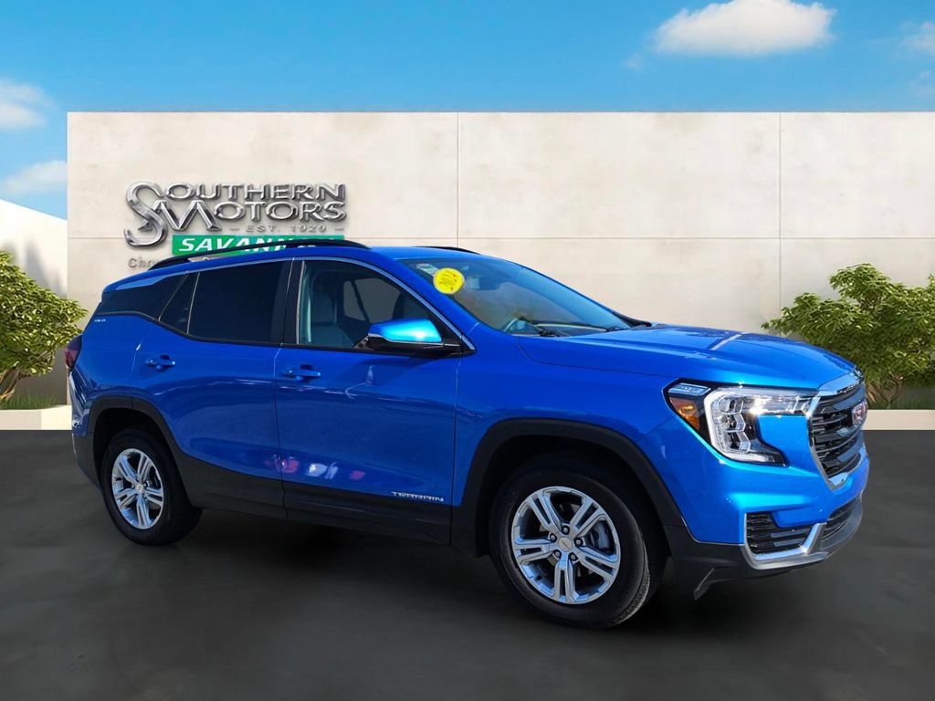 Used 2024 GMC Terrain SLE w/ Driver Convenience Package FWD image 7