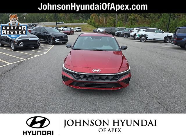 Certified 2025 Hyundai Elantra Sport FWD image 11