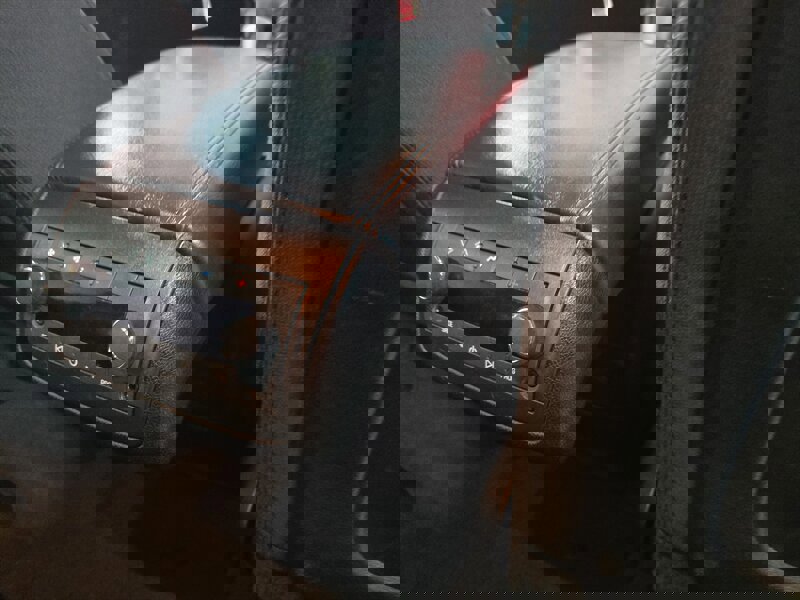 Used 2010 Chevrolet Traverse LT w/ Personal Connectivity Package image 21