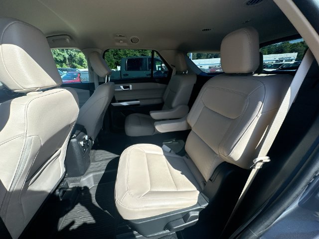 Used 2023 Ford Explorer Limited w/ Equipment Group 301A AWD/4WD image 30