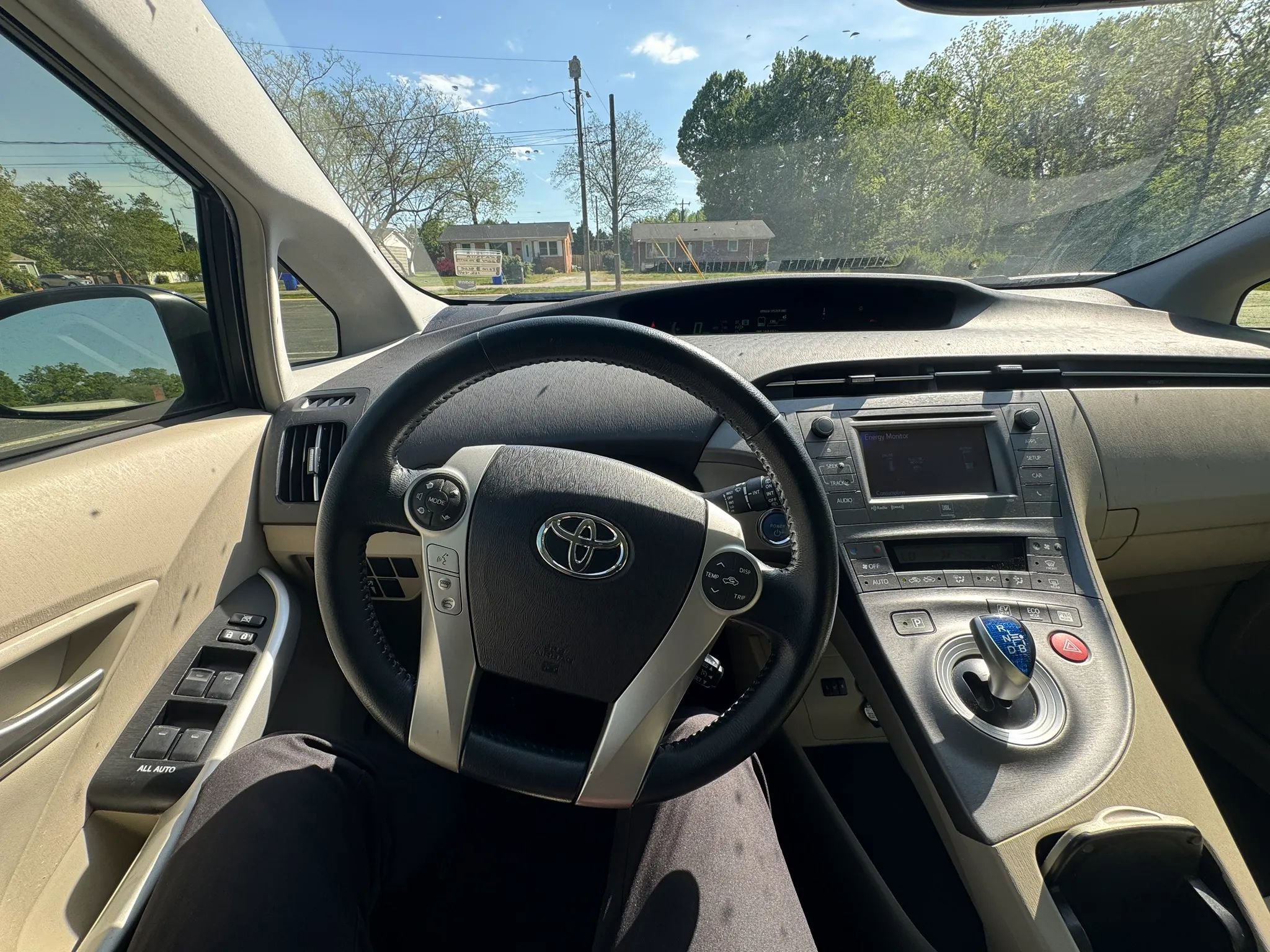 Used 2014 Toyota Prius Four FWD image 22